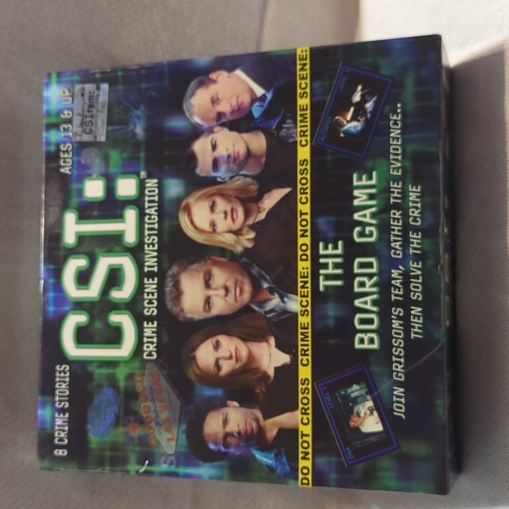 CSI Crime Scene Investigation Board Game Solve Crime Stories Ages 13+‎
